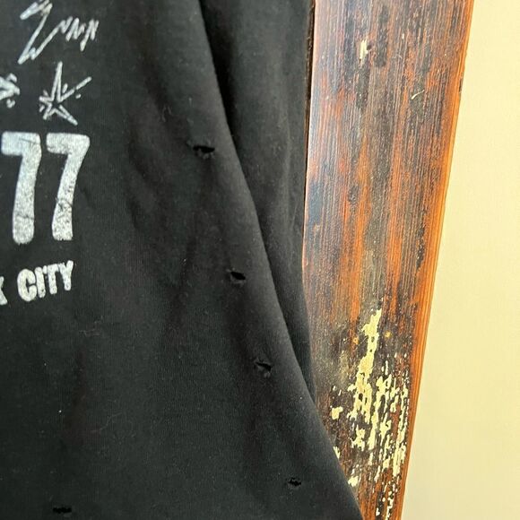 Blonde in Los Angeles Women’s distressed T-shirt. - Picture 6 of 11